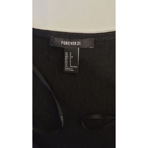 Little Black Dress from Forever 21 - Picture 4 of 6